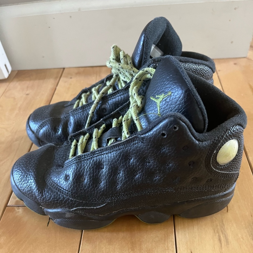 Nike jordan 13 little boys size 2.